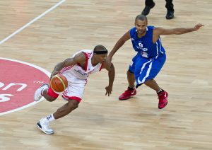 Tony Parker en défense